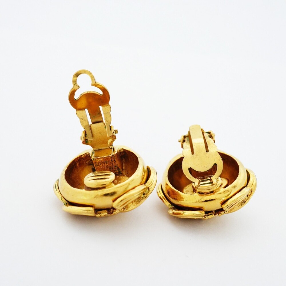 CHANEL Gold Earrings - Picture 3 of 6